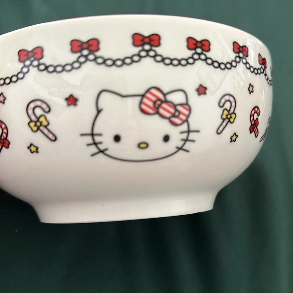 🎅🏻🎄Hello Kitty Christmas Cereal Bowls Set Of 4🤶🏻🎁
